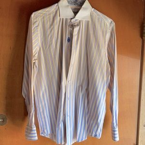 Nicely styled Robert Graham dress shirt